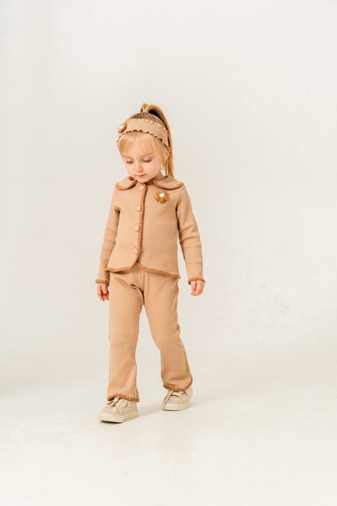 Herbstliches Set mit Blume